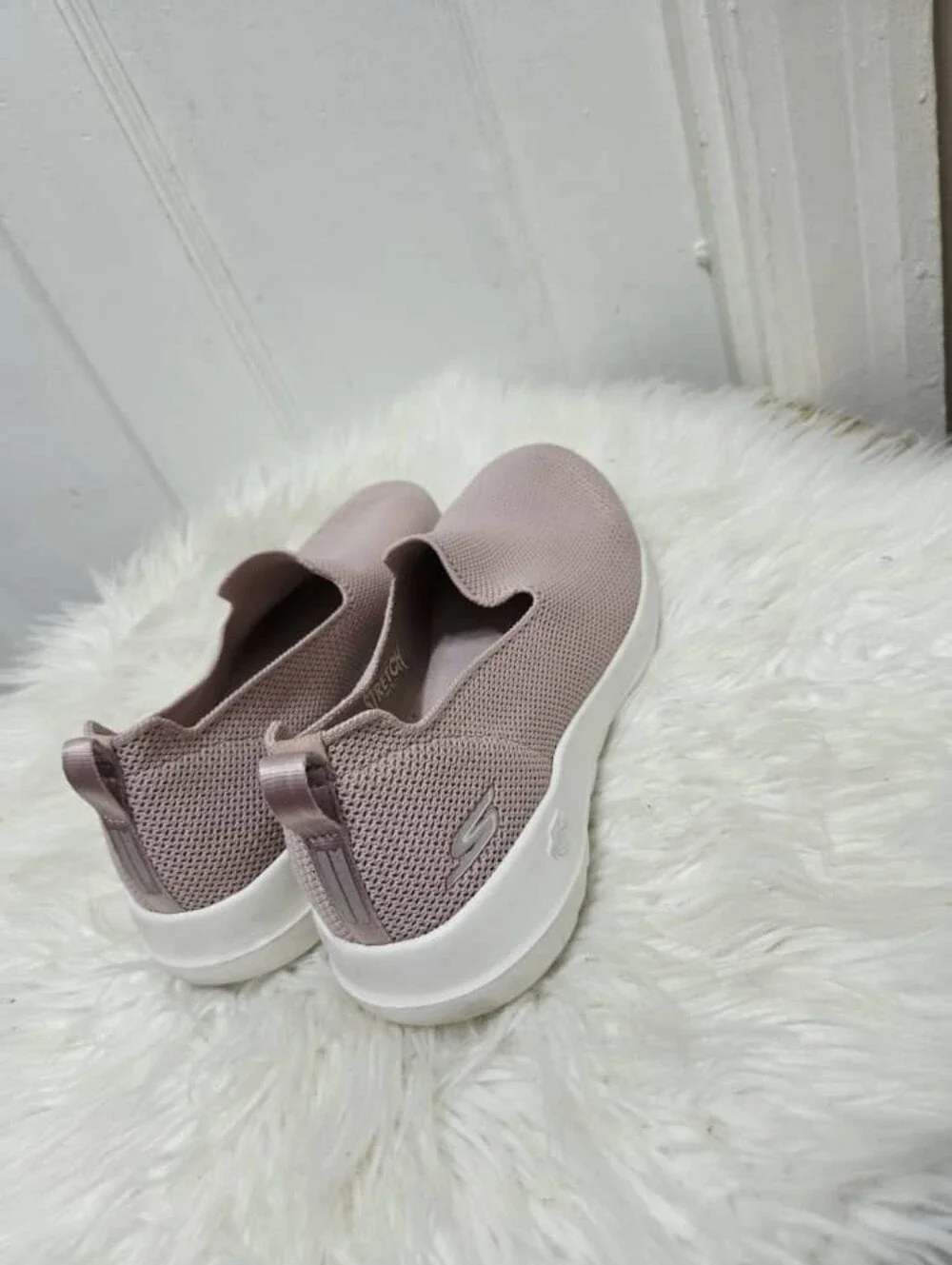 Skechers GOwalk Joy Sensational Day Slip-On Sneakers Mauve Pink Women's Size 8.5